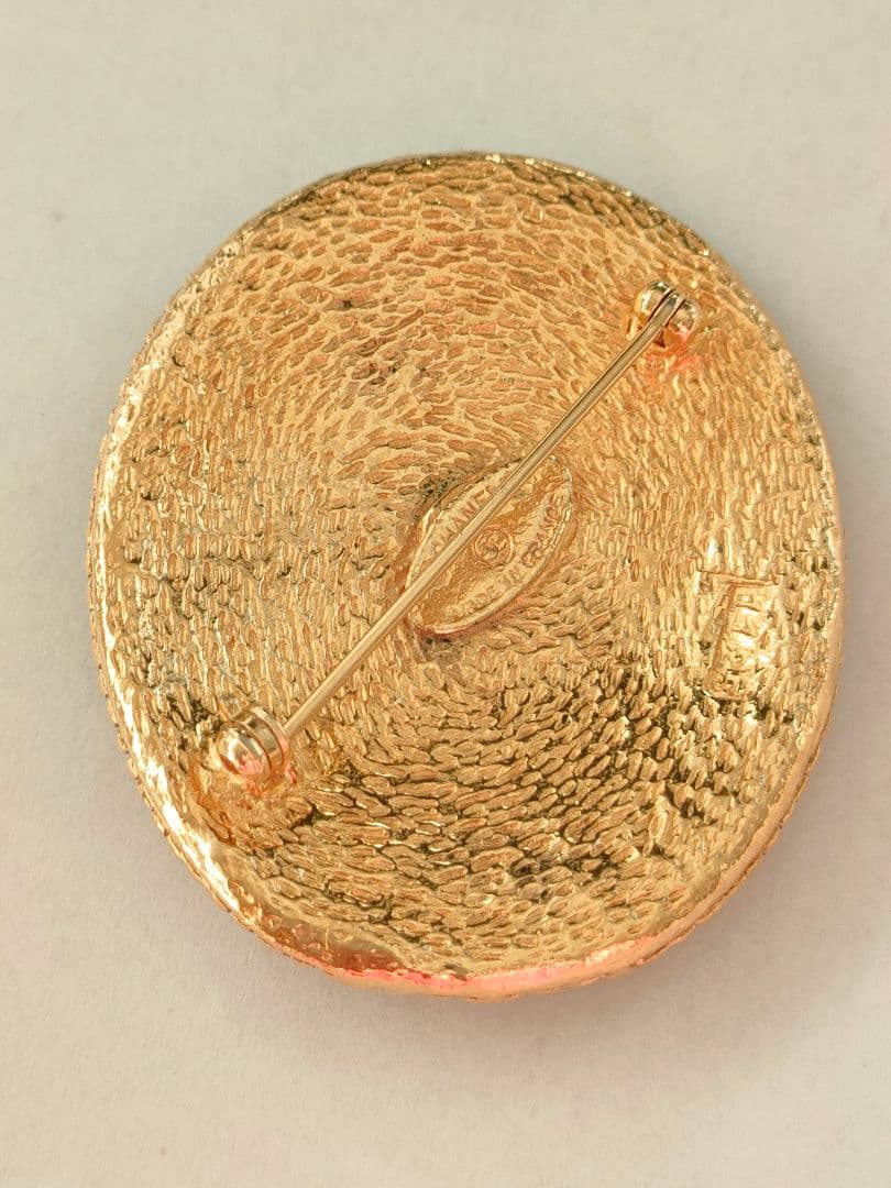 シャネル　エンジェル　ブローチ　ゴールド