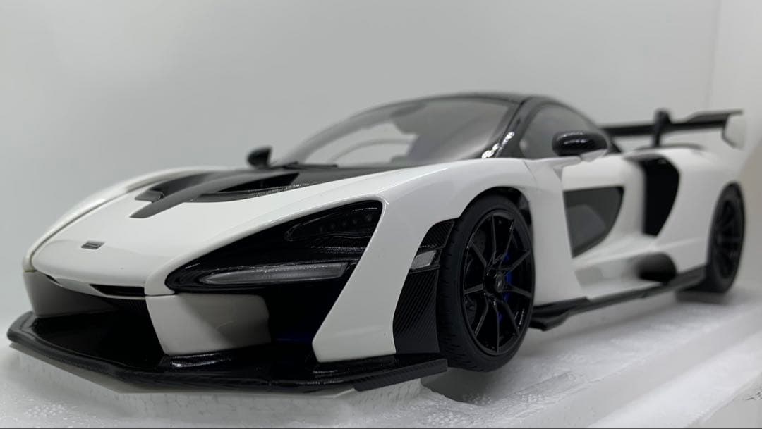 1/18 McLaren / マクラーレン Senna ビジョンピュアホワイト