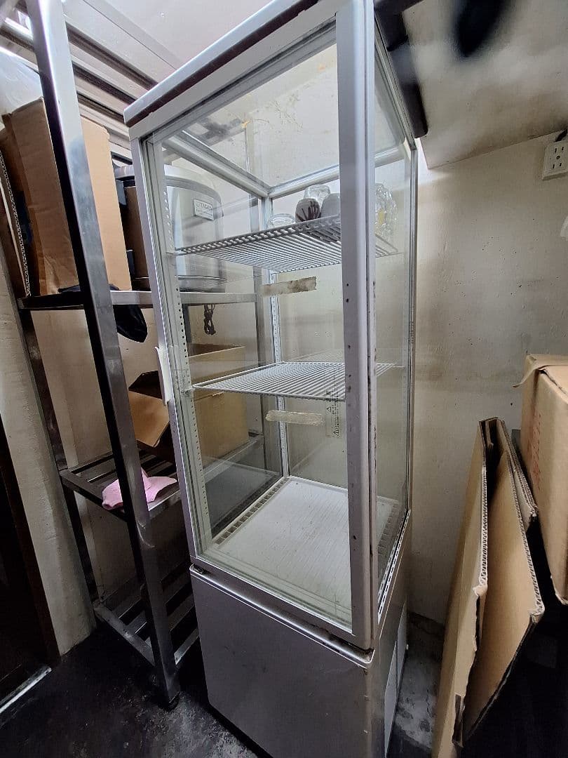 縦型ショーケース冷蔵庫