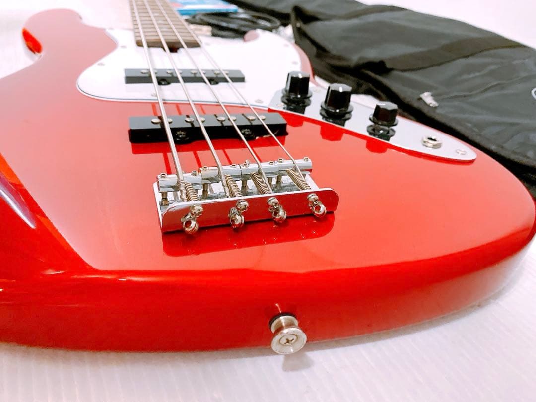 Bacchus ユニバースシリーズ BJB-1 R/CAR エレキベース