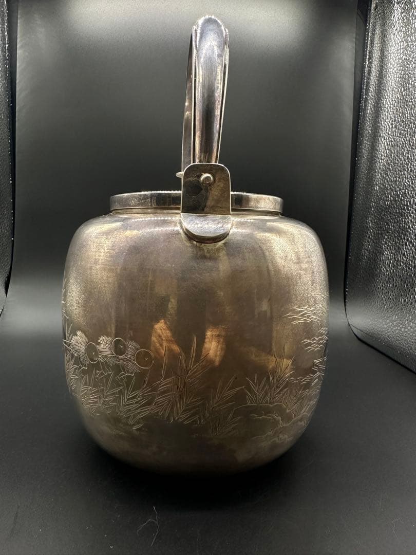 純銀　銀瓶　水差　大水指　彫刻　片切彫　箱あり　1201g 骨董古美術