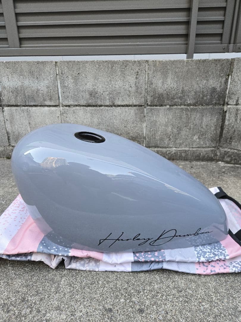 サイモン　ハーレータンクカバー　XL883 XL1200NSアイアン