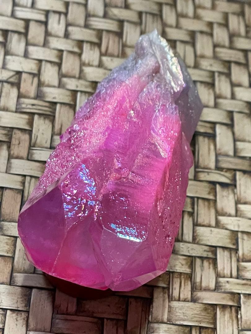 希少品　ツインマスタークリスタル　オーラ加工パイナップルクォーツ