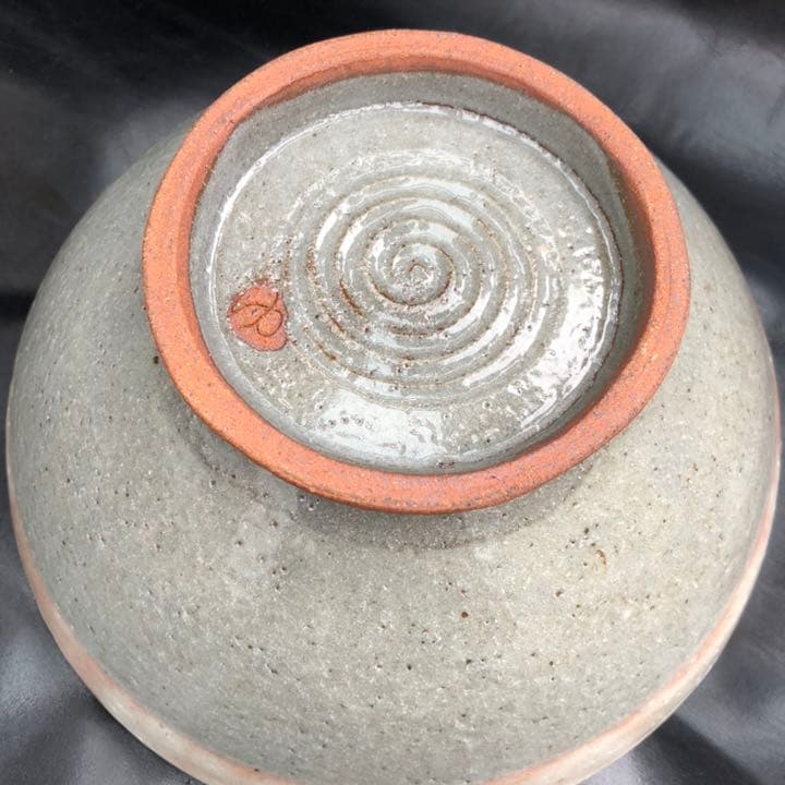 遺品整理◼️蔵から出てきた謎のかなり大きな器、サイズ的に抹茶茶碗では無さそうです。