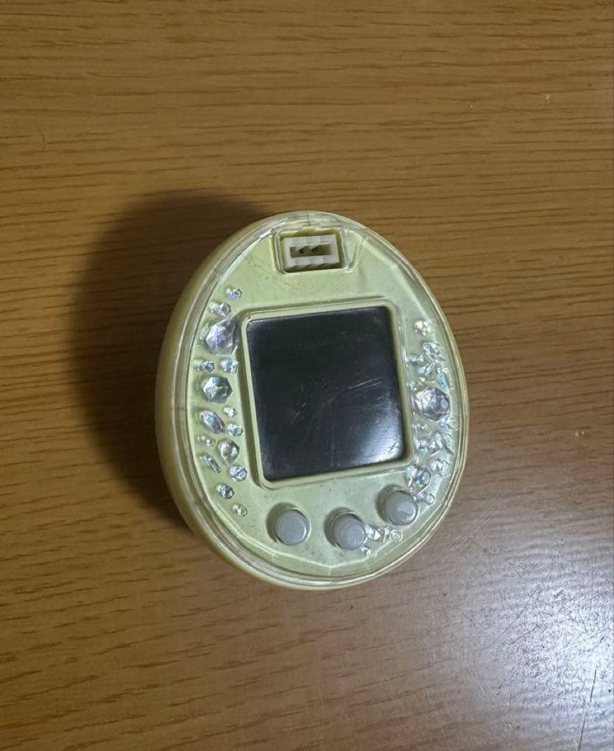 たまごっちピース Tamagotchi P's イエロー