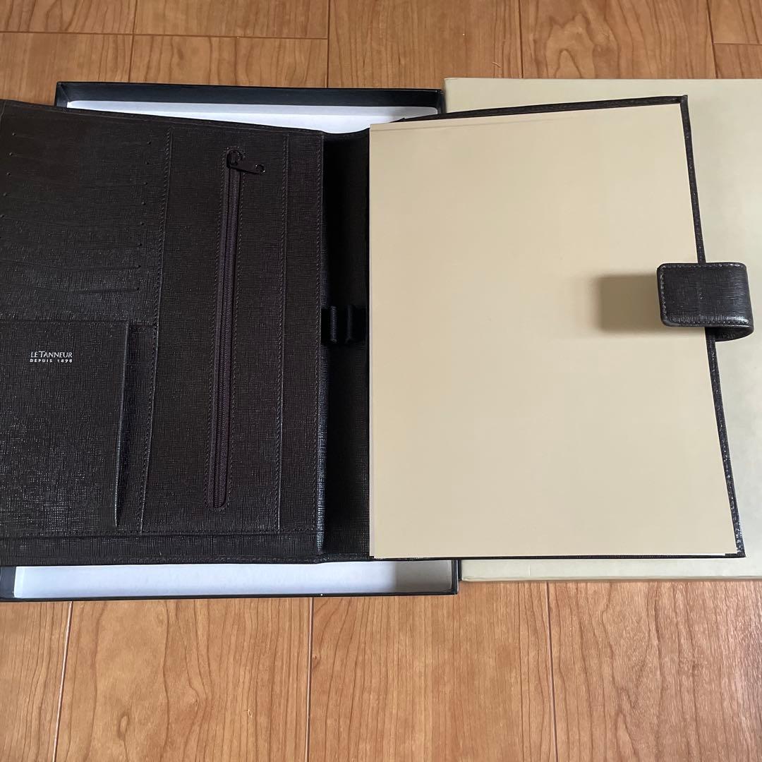 LE TANNEUR ダークブラウン マルチケース