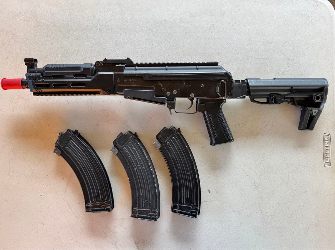 東京マルイ　AKストーム　次世代電動ガン ブラック マガジン3本付き　社外レール