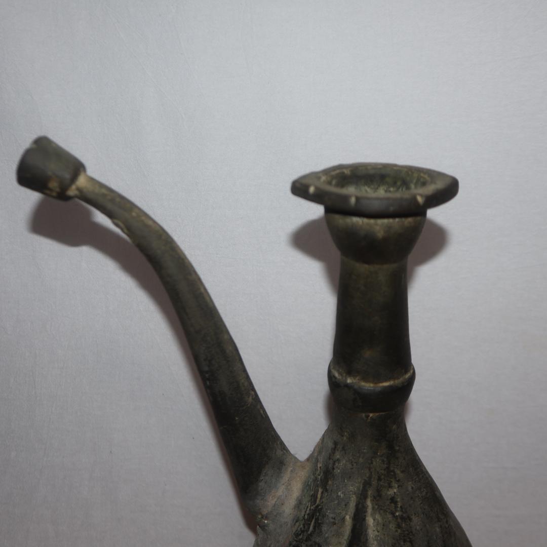 メソポタミアの青銅の水注