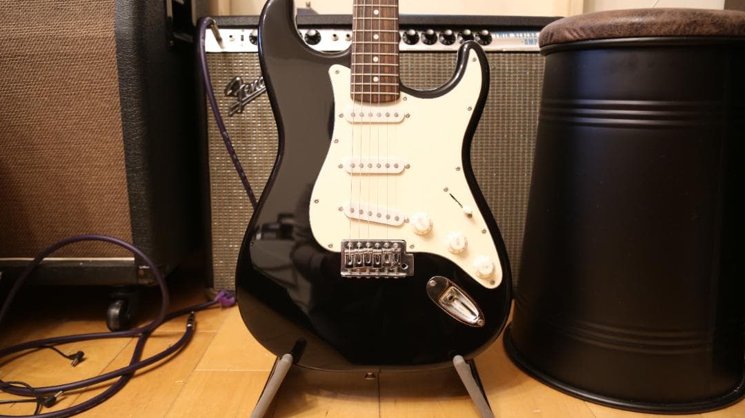 BUSKER'S ストラトキャスター　ブラック