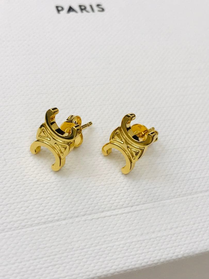 セリーヌ　ピアス　両耳