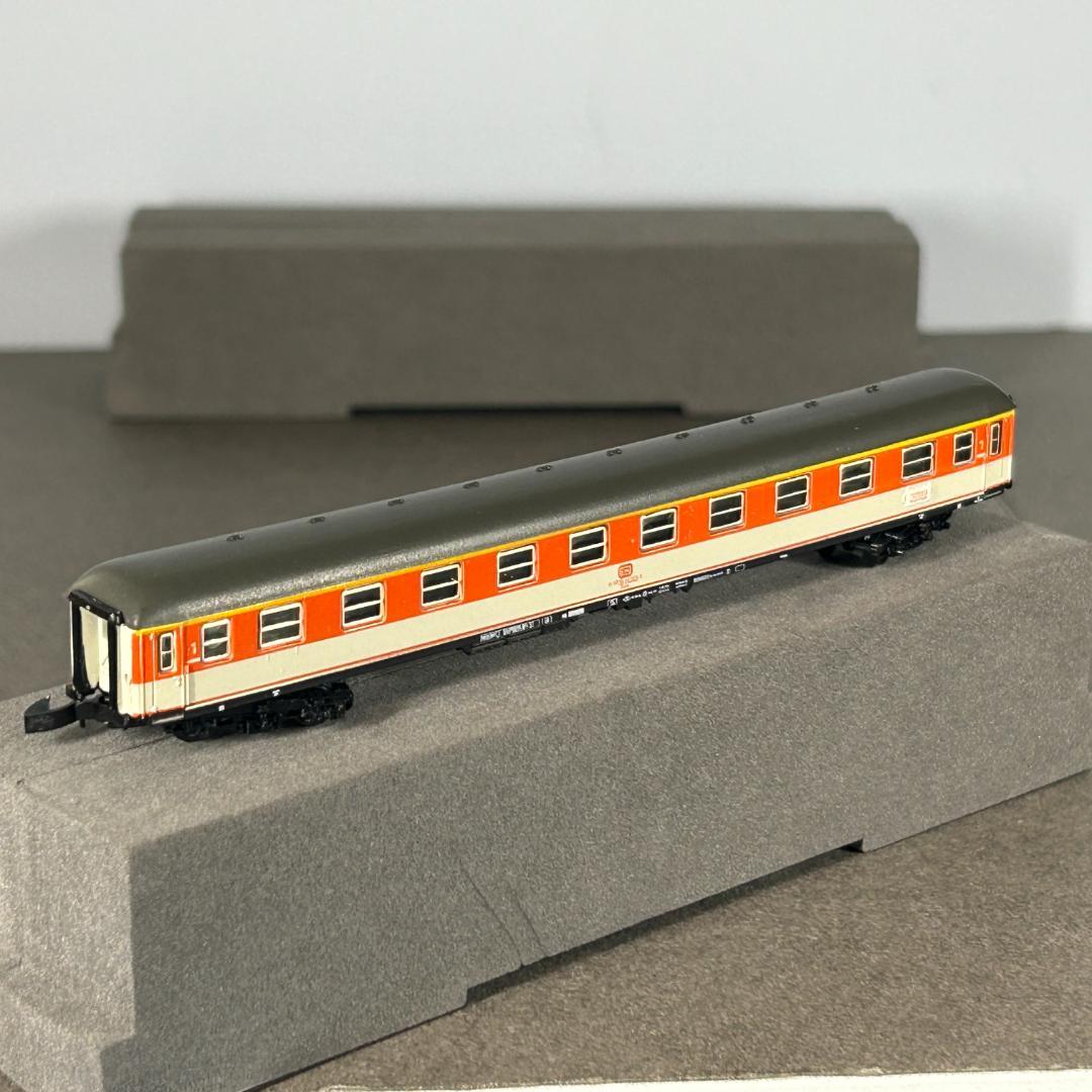 メルクリン ミニクラブ 8902 動力車1両+客車3両 及び線路リレーラーセット