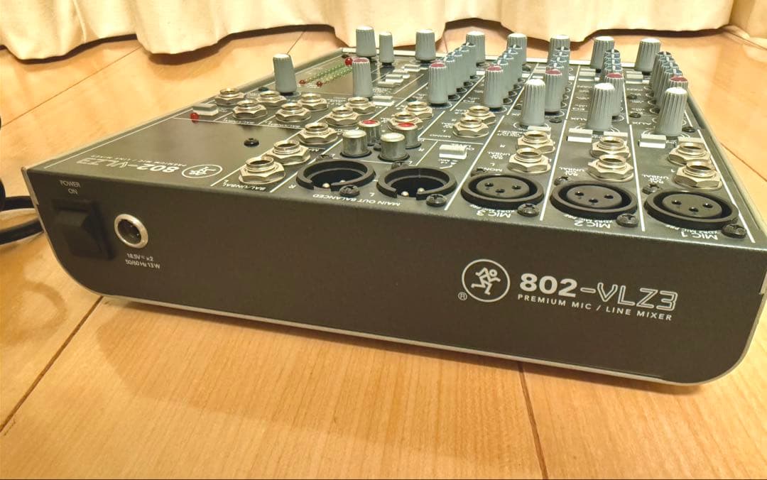 MACKIE 802-VLZ3 アナログミキサー 8チャンネル