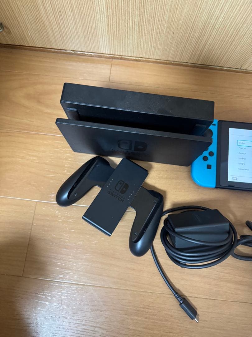 任天堂　Nintendo Switch スイッチ　HAC-001