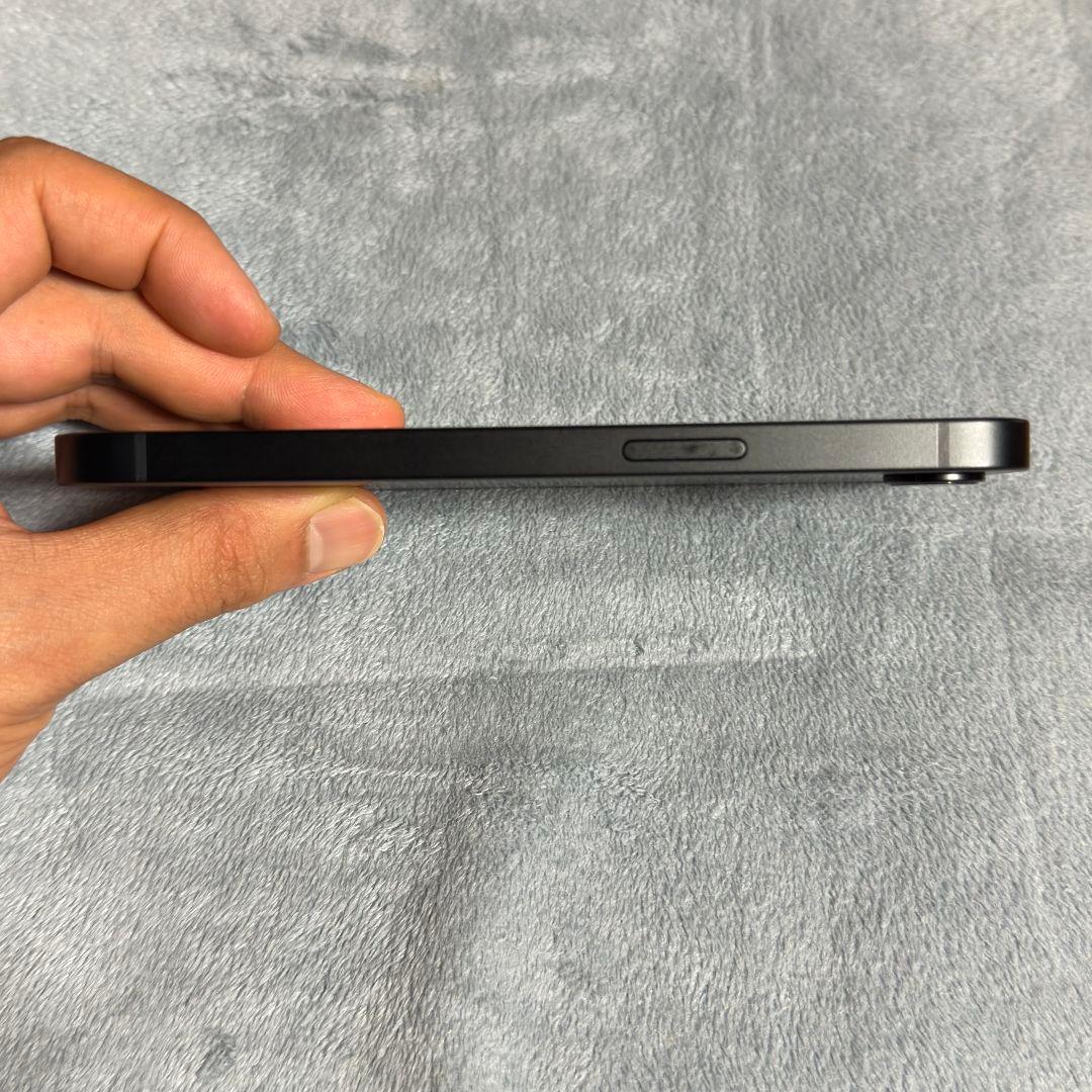 Apple iPhone 16e 256GB ブラック 国内版Simフリー