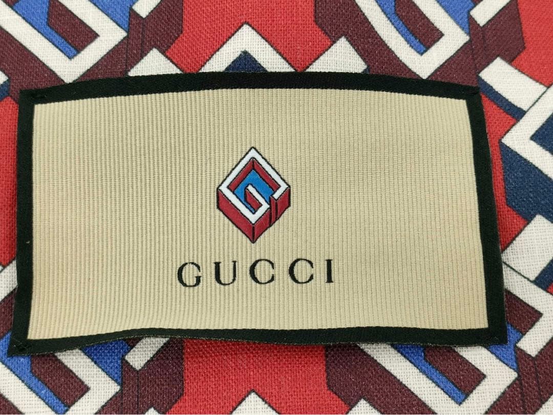 GUCCI グッチ ガーメントバッグ　カバー GG　レッド スーツカバー