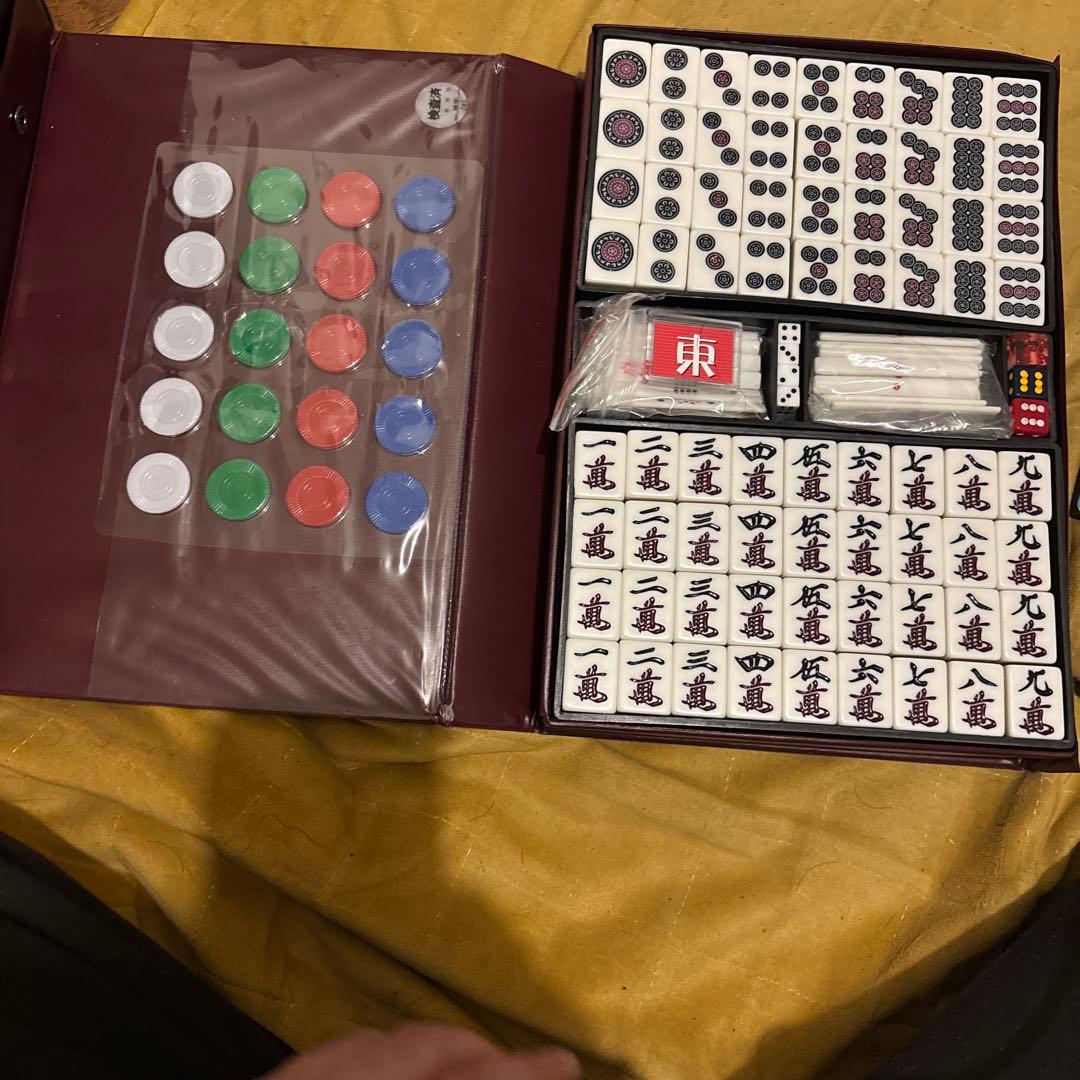 麻雀セット 折りたたみ式麻雀卓　麻雀牌 竹　点棒 起家マーク　サイコロ　コンパス