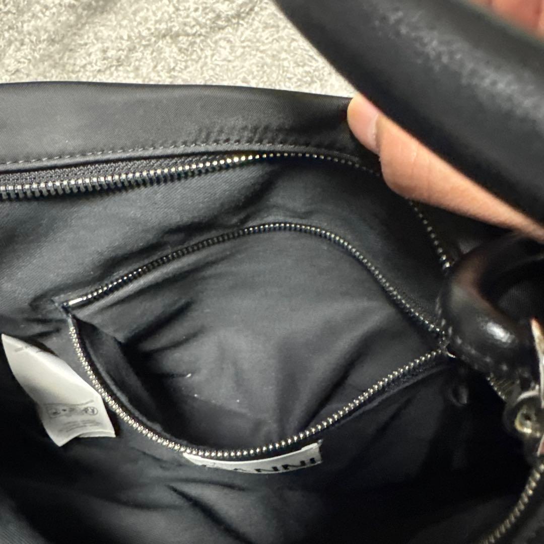 【1/10まで値下げ】GANNI ブラック ショルダーバッグ