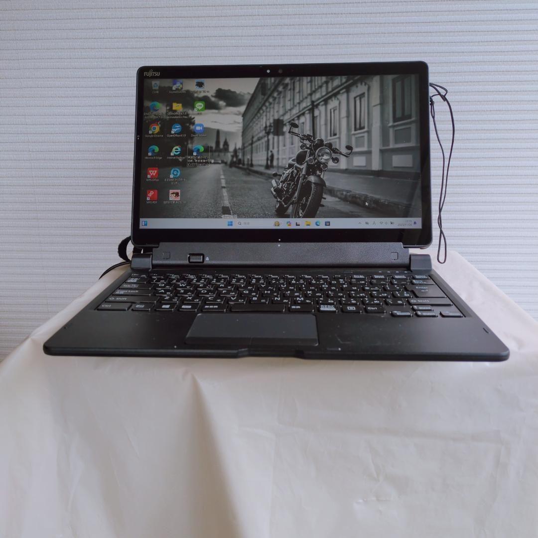 富士通 2in1 ノートパソコン Windows11 第８世代 タブレット