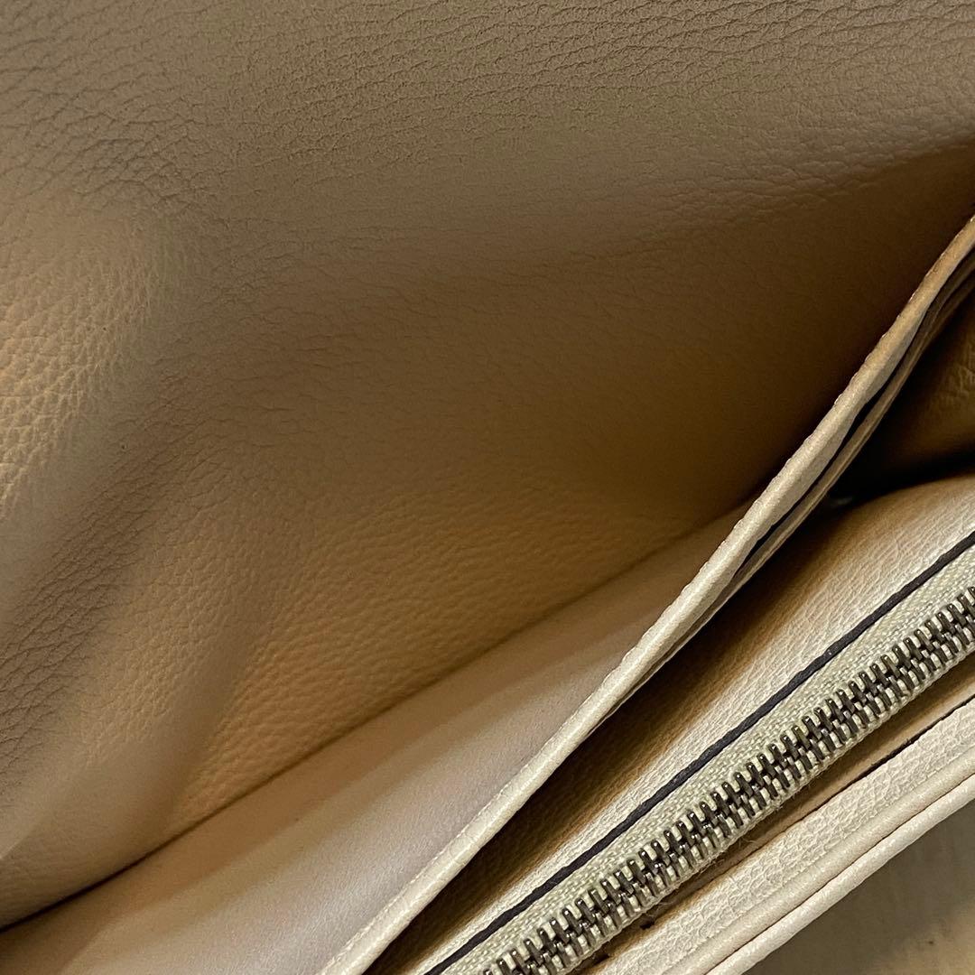 ルイヴィトン⭐️ポルトフォイユ・イリス　マヒナ　イヴォワール　長財布