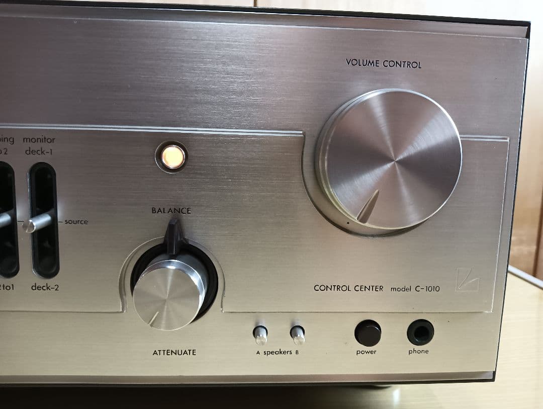 【動作品】LUXMANコントロールアンプ C-1010 ラックスマンプリアンプ