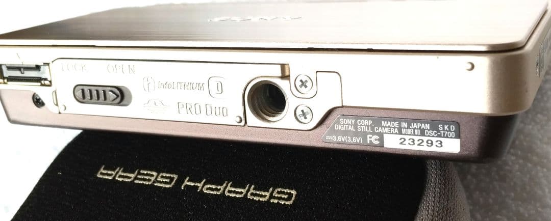 SONYのサイバーショットDSC-T700Cyber-shot　DSC-T700