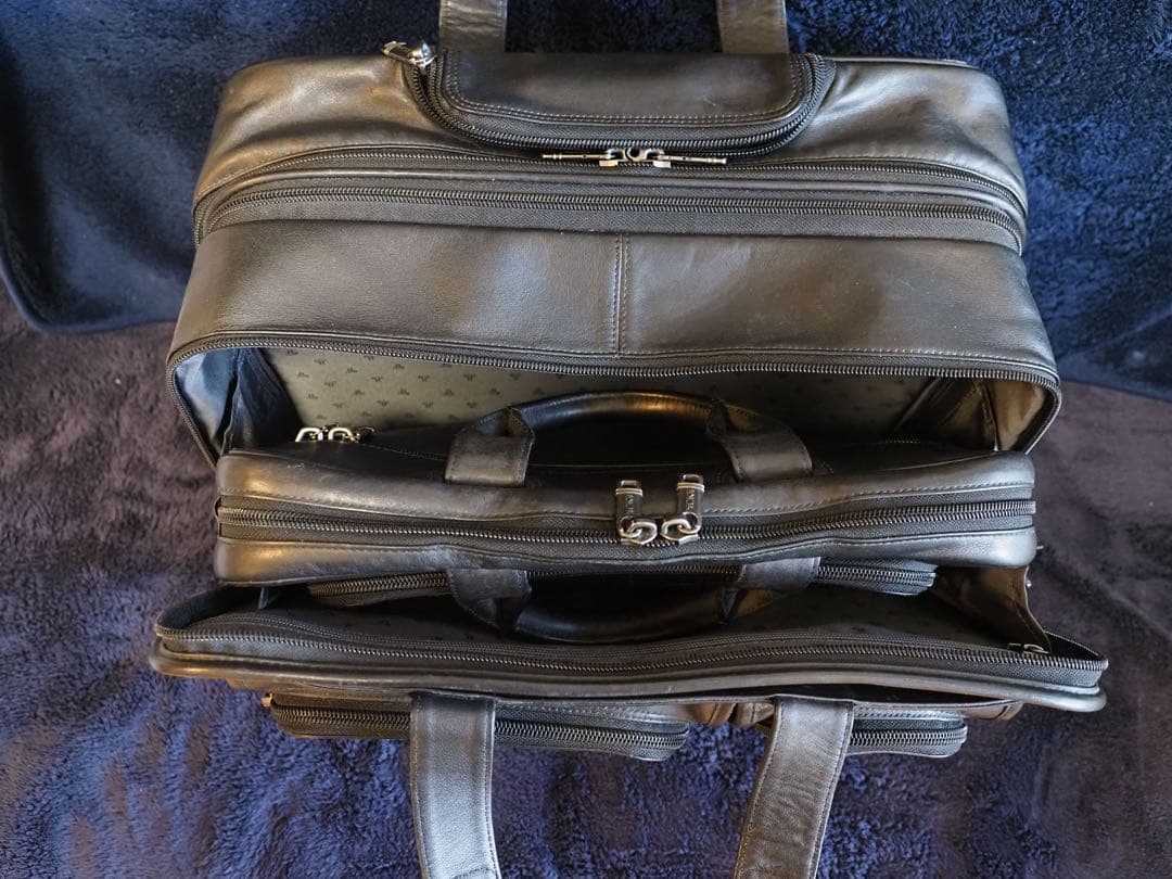 TUMI ナパレザー製キャリーバッグ　96103D4