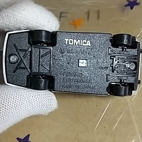 特注トミカ　フェラーリ　テスタロッサ　日本製