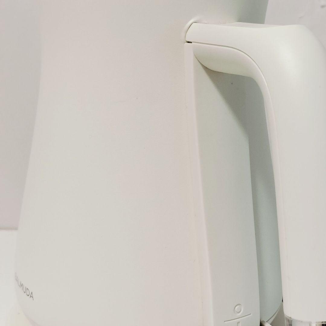 【中古美品】バルミューダ　電気ケトル　ホワイト　1110