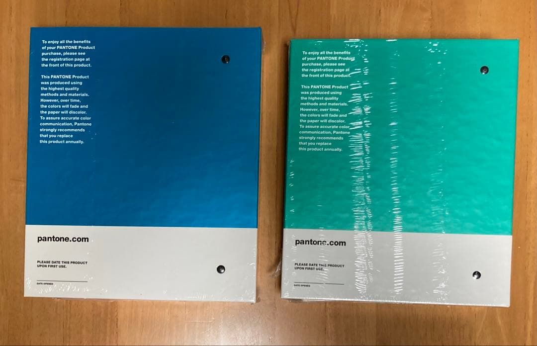 その他 PANTONE Solid Chips Uncoated & Coated