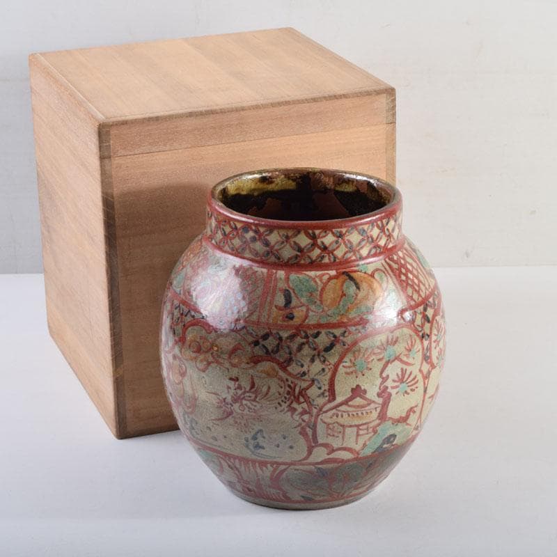 琉球陶器　壺屋焼　小橋川仁王造　神獣山水文　花瓶　共箱　C　8976