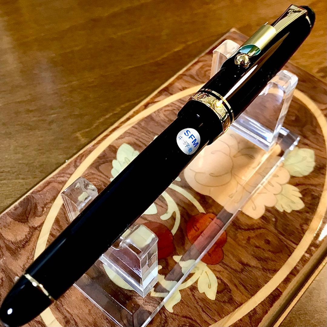 ☆超お勧め☆新品未使用☆美しいパイロットカスタム万年筆742(SFM)