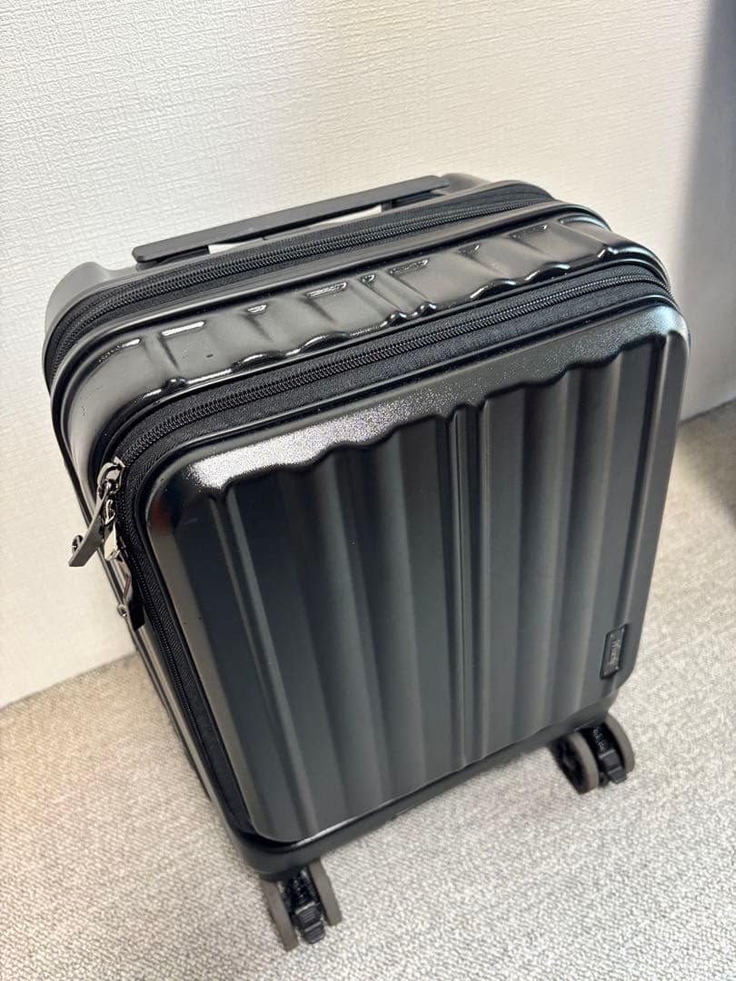 最終価格　wisely フロントオープン　機内＆300円ロッカーok