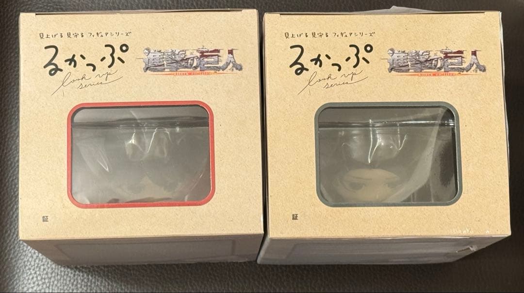 【限定品】　るかっぷ　進撃　リヴァイ&エレン　台座付き