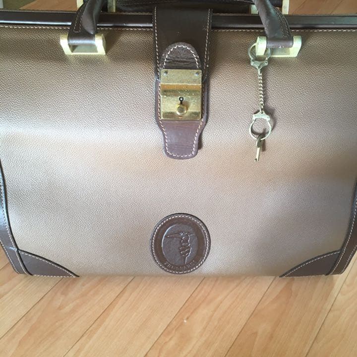 トラサルディ　旅行カバン　ハリーポッター