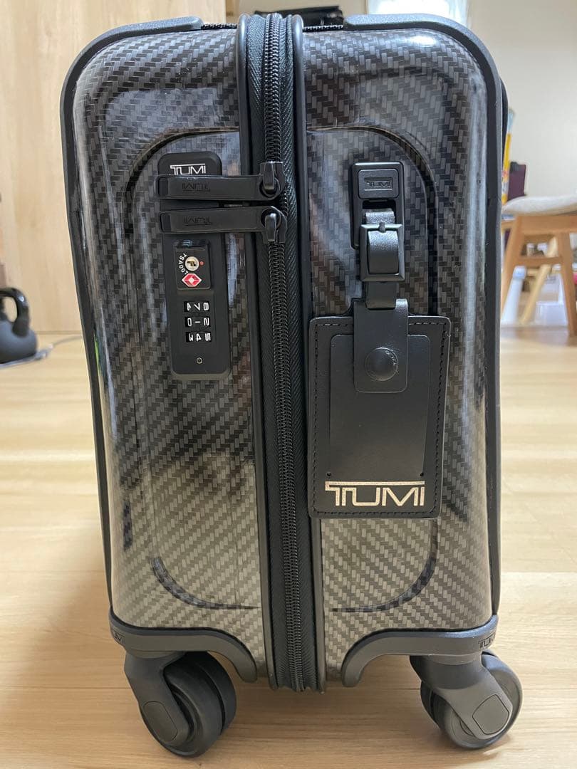 Toshi55　TUMI カーボンファイバー キャリーケース