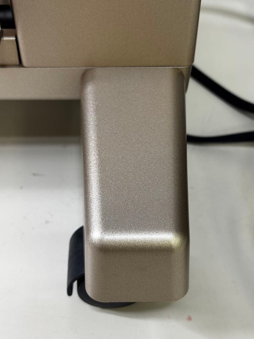 遠赤外線暖房器 E800LS サンルミエキュート 傷あり