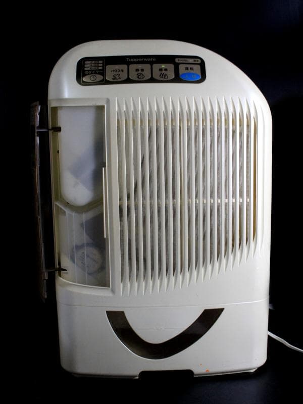 タッパーウェアから、強力な除湿力と乾燥力を兼ね備えた除湿乾燥機が登場！