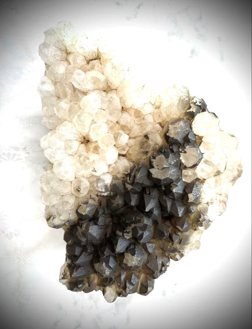 水晶のクラスター★天然石★ (ルチル・モリオン・リアクォーツの混在クラスター)