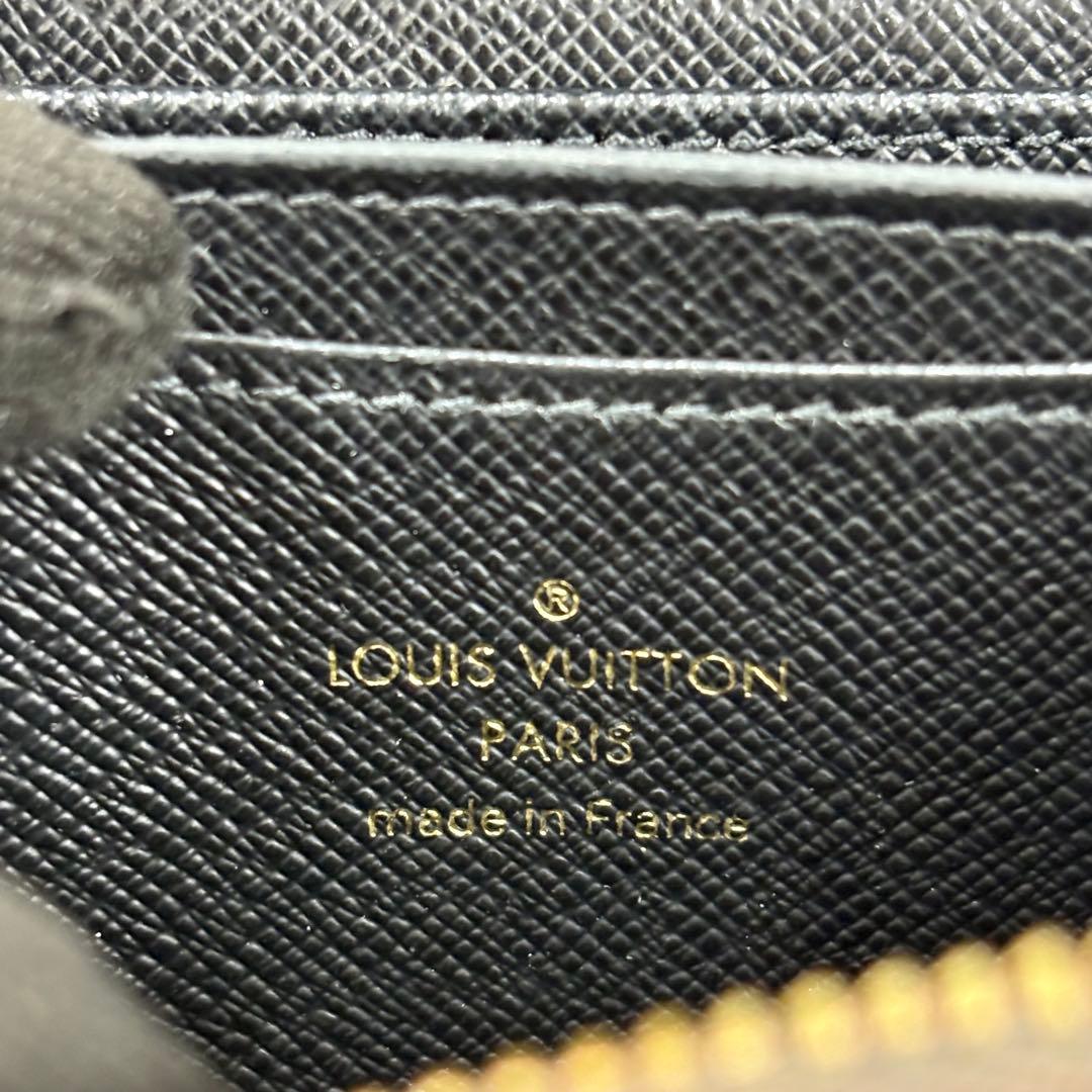 YUNO　ジャイアントモノグラム ジッピーケース M69354