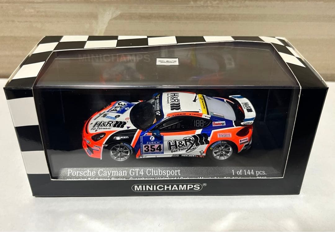 PMA 1/43 Porsche 981 ケイマン GT4 Clubsport