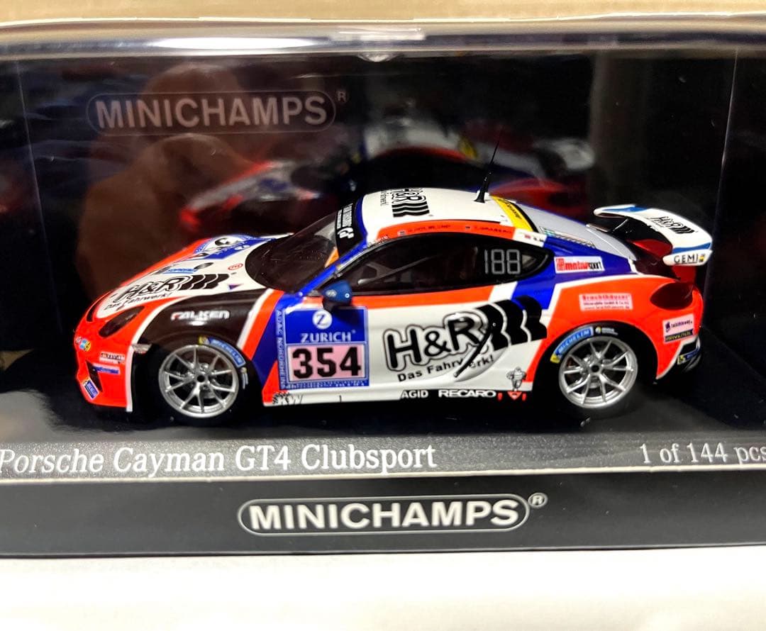 PMA 1/43 Porsche 981 ケイマン GT4 Clubsport