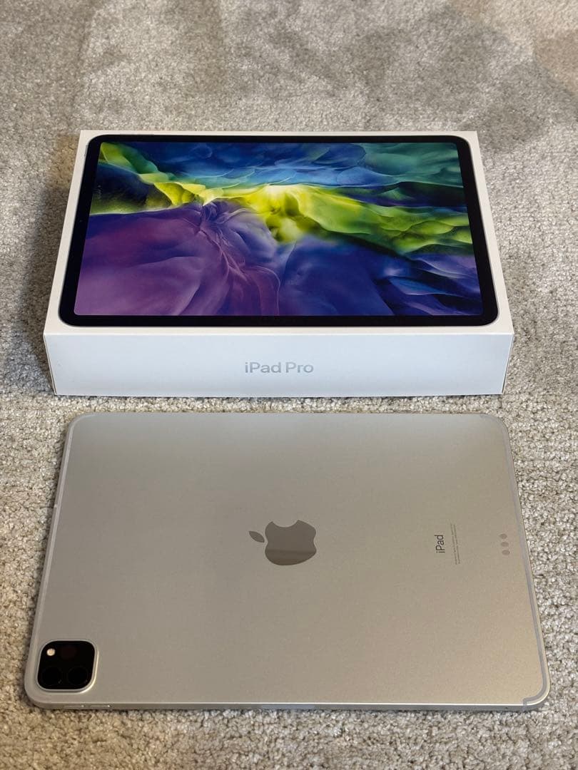 セール！　iPad Pro 11インチ第二世代256GBシルバー pencil付