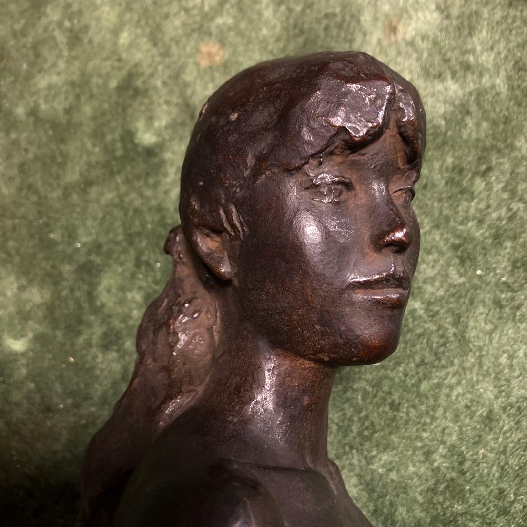 女性彫刻家　笹戸千津子　彫刻　ブロンズ　立像　1989年