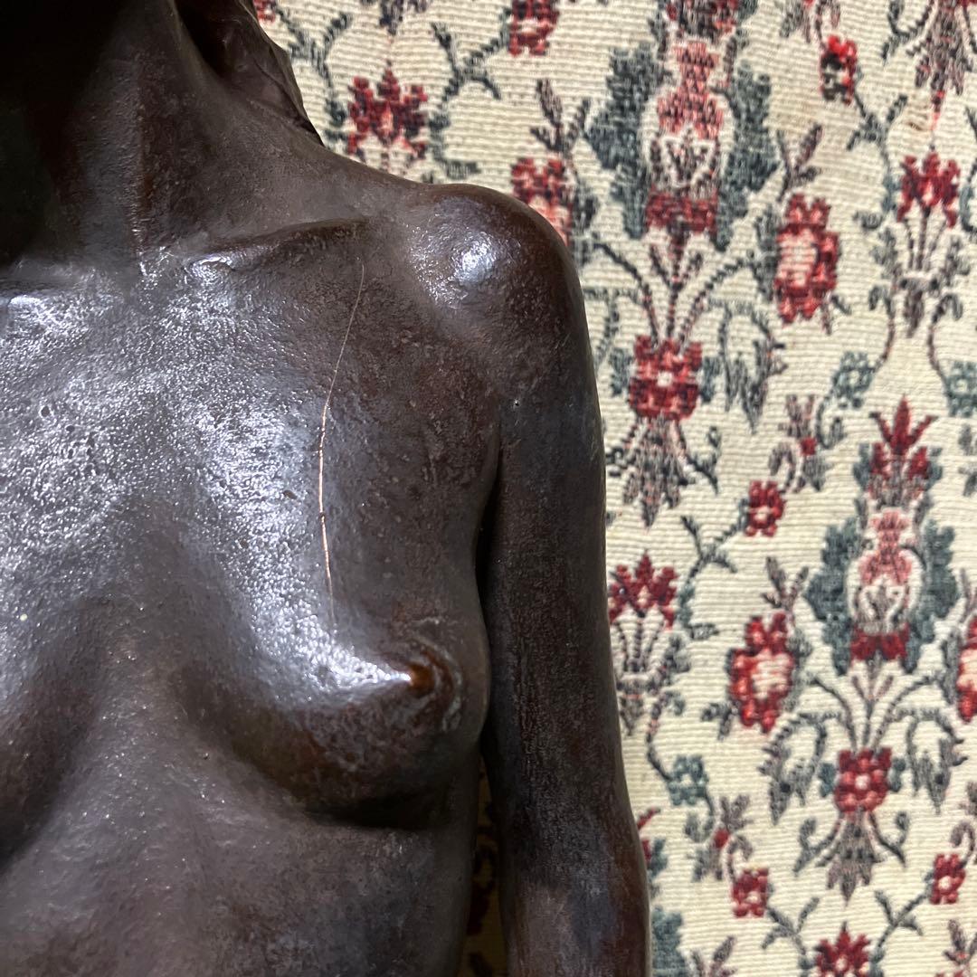 女性彫刻家　笹戸千津子　彫刻　ブロンズ　立像　1989年