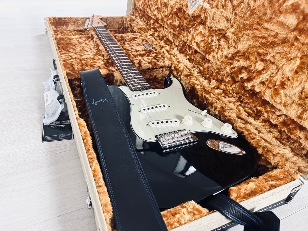 激鳴り個体 75万円相当 1959 Stratocaster ストラップ付