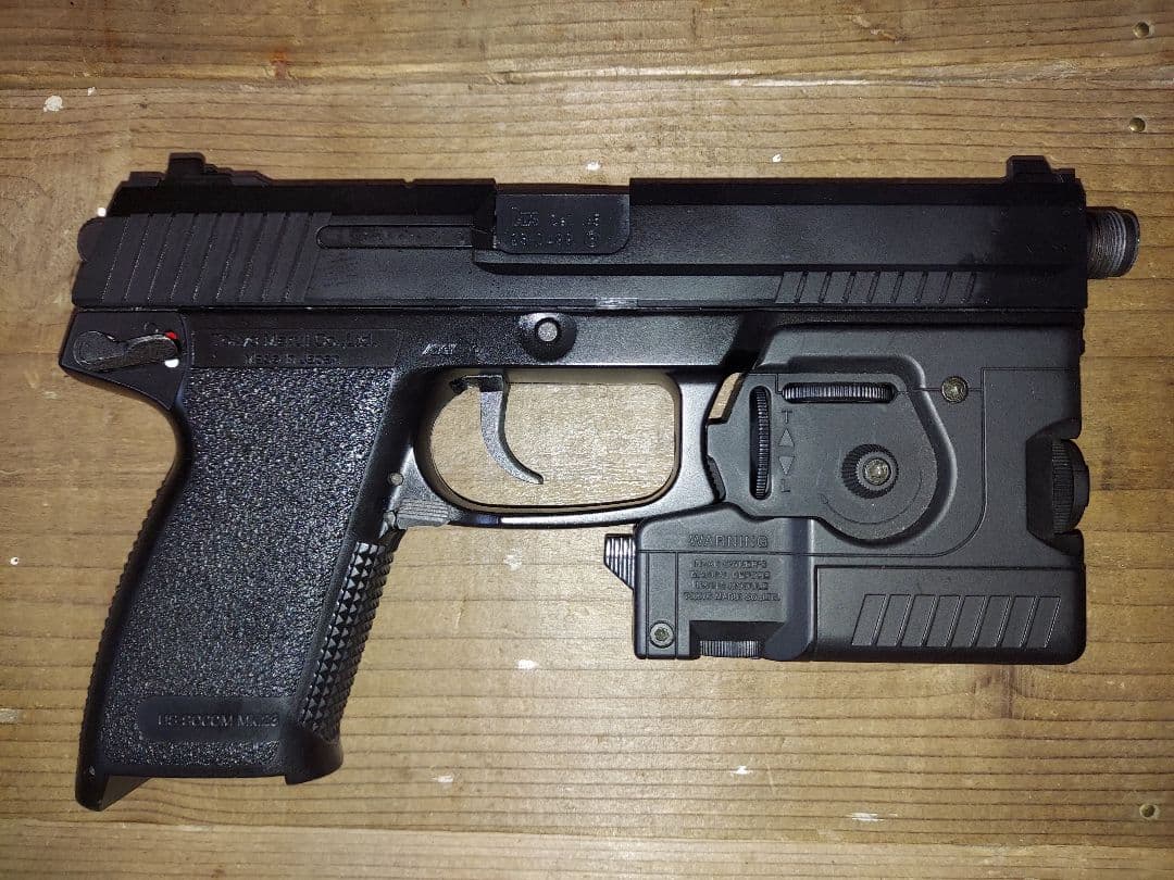 東京マルイ　ガスガン　SOCOM Mk23 ソーコム　予備マガジン付属