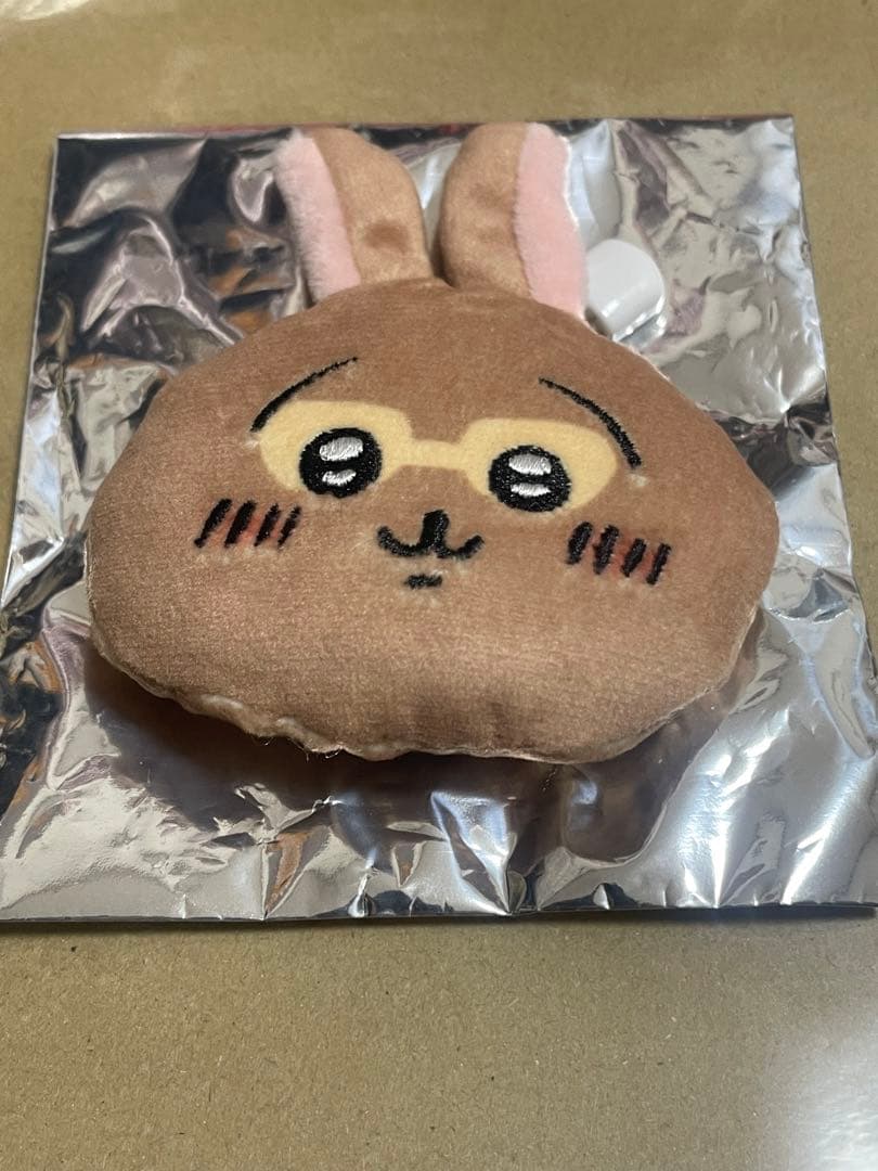 匿名配送　ちいかわ観光　ノベルティ　うさぎ