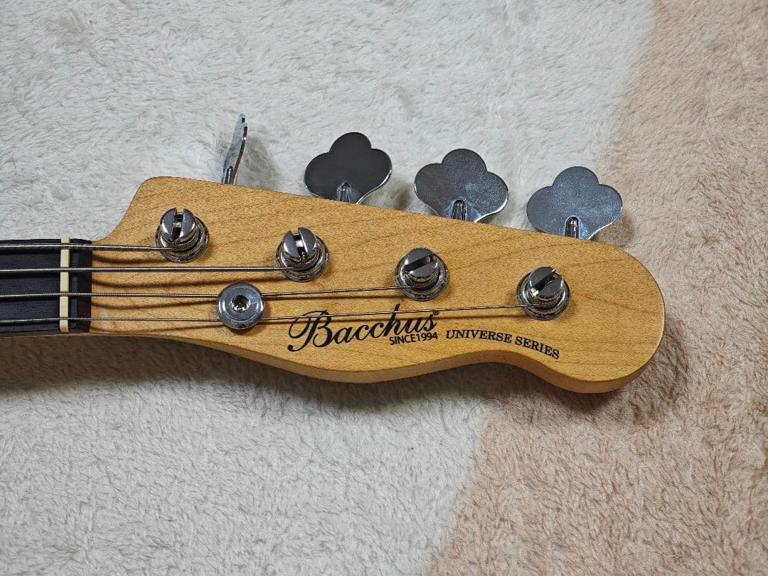 Bacchus OPBタイプ エレキベース ギグバッグ付き