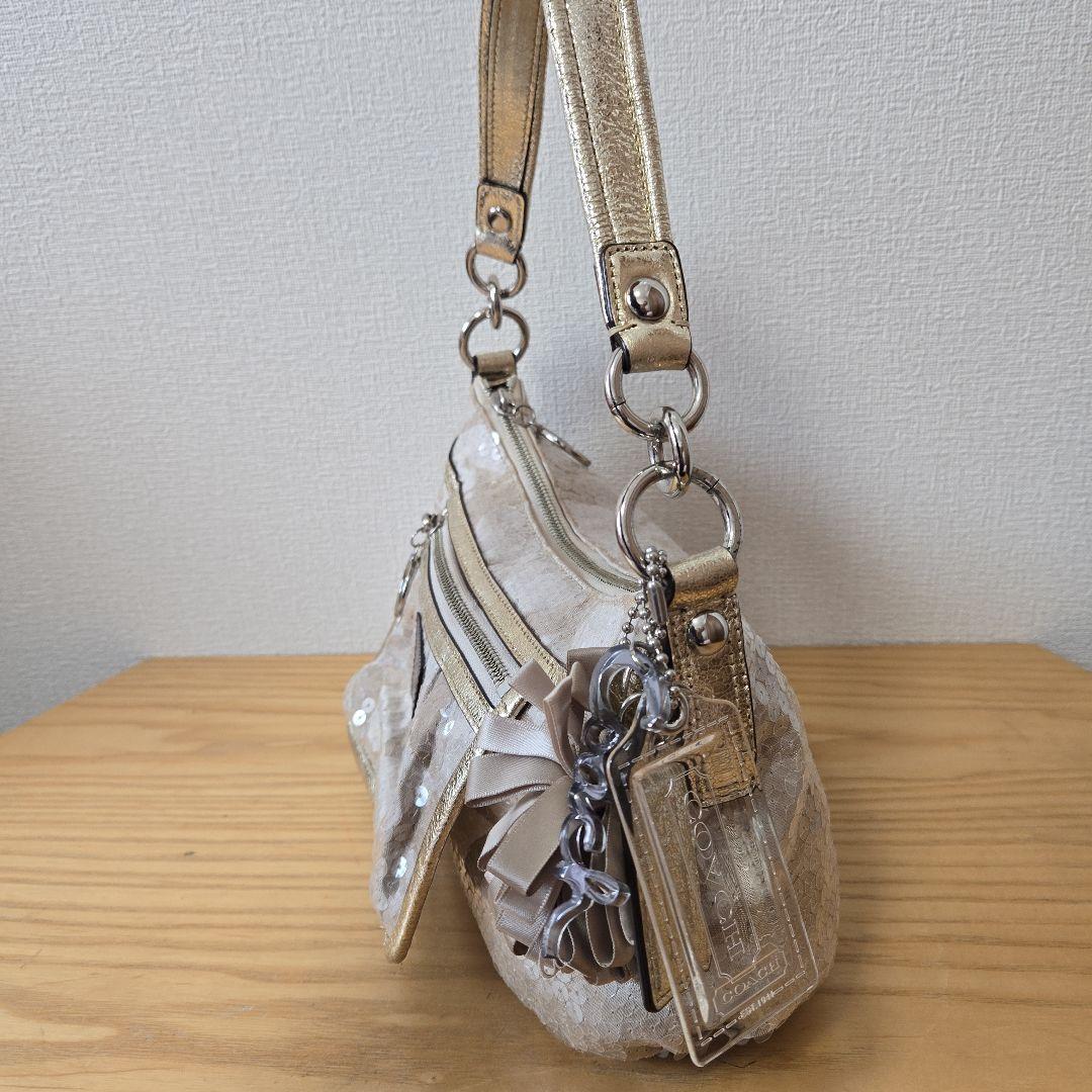 ★ド派手★COACHポピー　スパンコールショルダーバッグ★チャーム４点&袋付き★