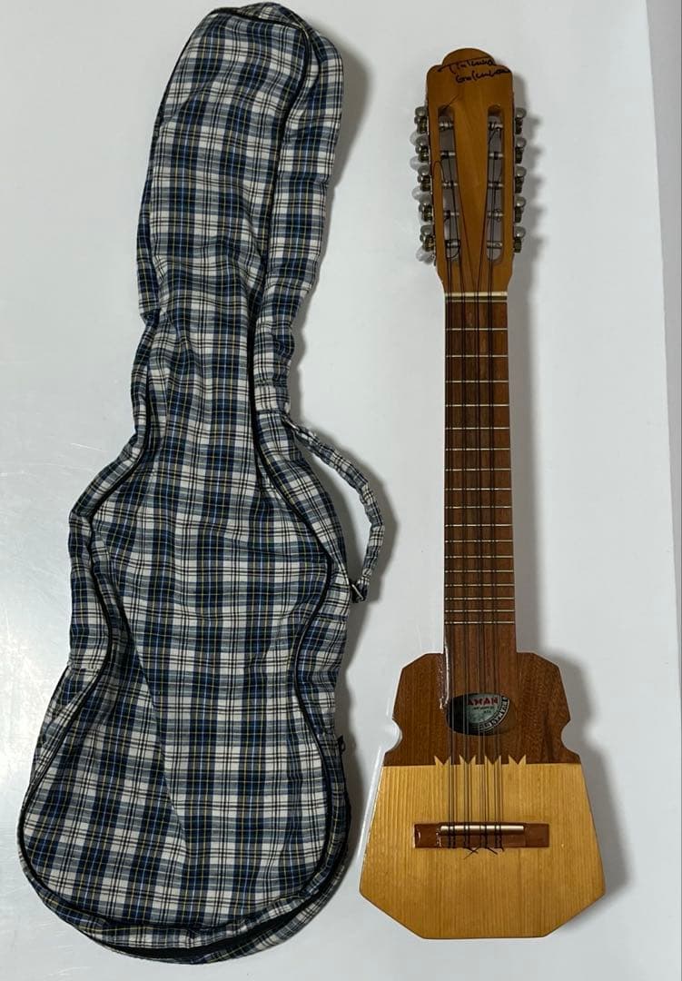 チャランゴ 民族楽器 弦楽器 ボリビア